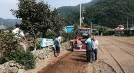 여수시, 마늘 파종기 시연회 열어