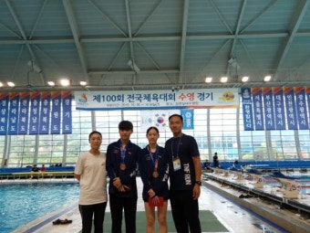 김천 율곡고 김나현, 수영 다이빙에서 금메달을 목에 걸었다