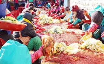 남미륵사 법흥스님 “33년째 김장 나눔행사”~보기만해도 훈훈하네요