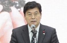 세종시 나성동  백화점 빈터에 광장과 초화원을 조성