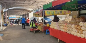 함평군 월야 5일 시장에 비가림막 설치 ‘이용객 편의↑’