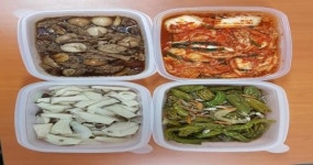 고창군 흥덕면지사협, 어르신 반찬 전달 봉사활동