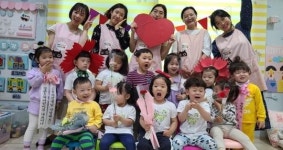 부영, 스승의날 사랑으로 어린이집 교사에 앞치마 선물