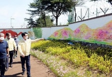 최종환 파주시장, 관내 마을정원 현장 방문