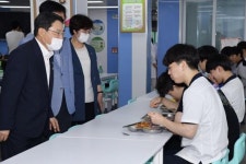 권오봉 여수시장, 여수화양고 방문 수험생 격려