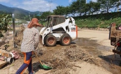 곡성군 석곡면 주민들, 휴일도 잊은 채 수해복구 자원봉사