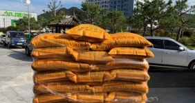 무안군 청계면 창원축산 김영식 대표, 사랑의 쌀 50포 기부