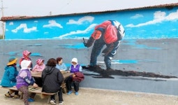 ‘가고 싶은 섬 탄도’로  마을벽화 보러 오세요