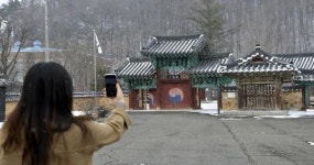 장수형 사회적거리두기 속 공공시설물 제한적 개방