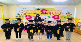 [포토]어린이집 아이들의 졸업식에서 새봄을 본다