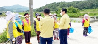 전동평 영암군수, 금정면 노인 일자리 현장 격려
