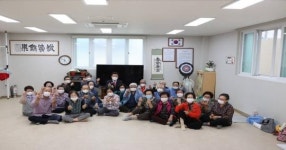이강덕 포항시장, 경로당 방문해 코로나19에 지친 어르신들 격려