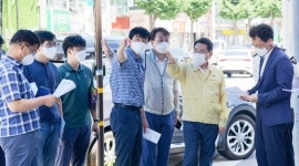 [포토]권오봉 여수시장,서교동 한재사거리 교통사고 현장  안전대책 강구