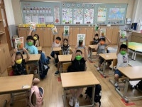 무지개 마스크에 실어보내는 노 선배의 후배 사랑