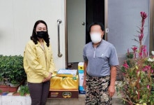 전남 무안군 일로읍, 추석 맞아 소외계층에 후원물품 전달