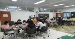 포항 동지여자중학교 양말목방석 만들기 봉사활동 실시