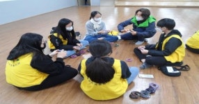 포항오천중학교 나누미봉사단, 환경교육활동 및 양말목만들기 봉사 실시