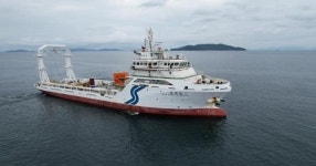 포항 영일만항에 3천톤급 시험평가 전용선 ‘장영실호’ 취항...경북 동해안, 해양장비·수중로봇 성능실험․평가 메카로