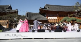 ‘위드코로나’ 광한루원 일원 반가운 공연 풍성