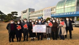 순창군청 주민복지과 직원들, 이웃돕기 성금 기부