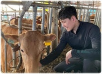 청년농부 박태승씨, 양질 조사료 먹여 최우량 한우 생산
