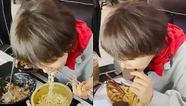 너무 놀랐습니다, 유명 여배우가 일어나자마자 PC방에 왔습니다