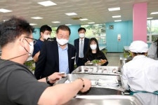 김경일 시장, 파주여고 찾아 학교급식 관련 공약 점검
