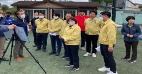 포항시의회 자치행정위원회, 태풍피해 복구현장 점검 나서