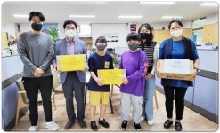전남 진도군 군내북초등학교 학생들, 소외계층에게 사랑의 떡 전달