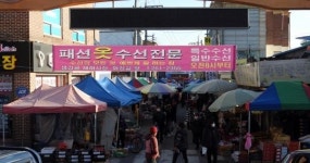 권요안 의원, 완주 봉동생강골시장 환경개선 현장점검 및 간담회