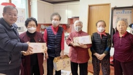 [포토]광주시 서구 양동, 경로당 후원물품 전달하고 애로사항 청취
