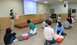 [포토]광주시 남구,지역아동센터 종사자 심폐소생술 교육 실시