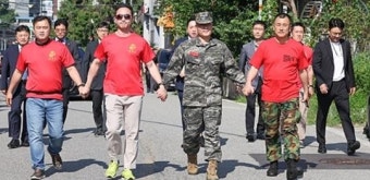 “혼자 시궁창에 들어가는 날” 해병대 동기들 응원 받는 박정훈 대령 (영상)