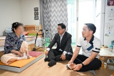 강수현 양주시장, 옥정동 홀몸 어르신 가정 방문