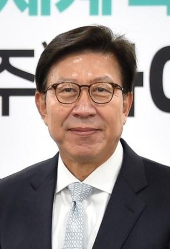 박형준 부산시장,  '딸 입시 비리 터뜨린' 홍대 교수에 패소