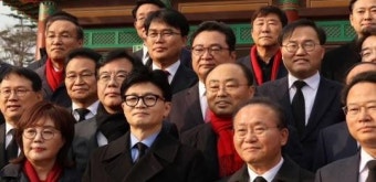 [총선풍향계]최병욱(포항남울릉), 한동훈 비대위원장과 대구신암선열공원 참배