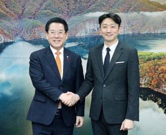 [포토]김영록 전남도지사,목포극동방송 지사장 면담
