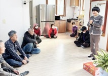 방지영 신임 장흥읍장, 경로당 방문 새해인사
