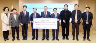 강기정 광주광역시장, 와토스코리아(주) 절수형 샤워기 헤드 전달식 참석