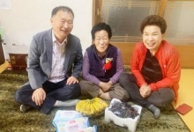 전남 장흥군 장동면, 어버이날 카네이션 달아드리기