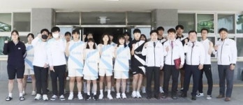 전남교육청, 목포유달중 방문해 태권도‧e스포츠 참가 학생 격려