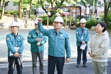 백영현 포천시장, 태봉산유아숲체험원 안전사고 예방 현장 점검