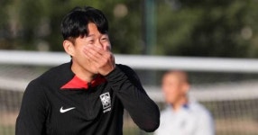 손흥민이 토트넘 감독 향해 폭탄 발언 날렸다…공식 기자회견 내용