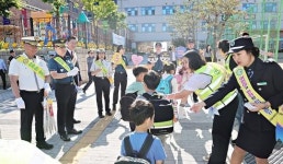 이영훈 미추홀구청장, 주안초 통학로 교통안전 캠페인 동참