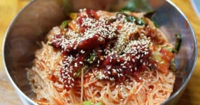 생방송 오늘저녁… 육전비빔국수 편