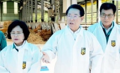 김영록 전남도지사, 함평군 소규모 한우 농가 현장 방문 격려