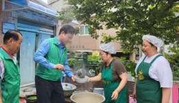 이영훈 미추홀구청장, 도화1동 삼계탕 나눔 행사 동참