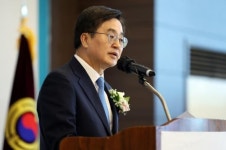 김동연 경기지사 “올해 노인의날 두 가지 약속 또 드린다”