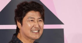 박스오피스 6일 연속 1위 '모아나2' 위협하나… 압도적으로 예매율 1위 오른 '한국 영화'