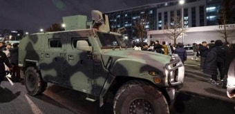 [윤 대통령 비상계엄 선포] 국회의사당 강제 진입한 軍, 왜 작전에 실패했을까